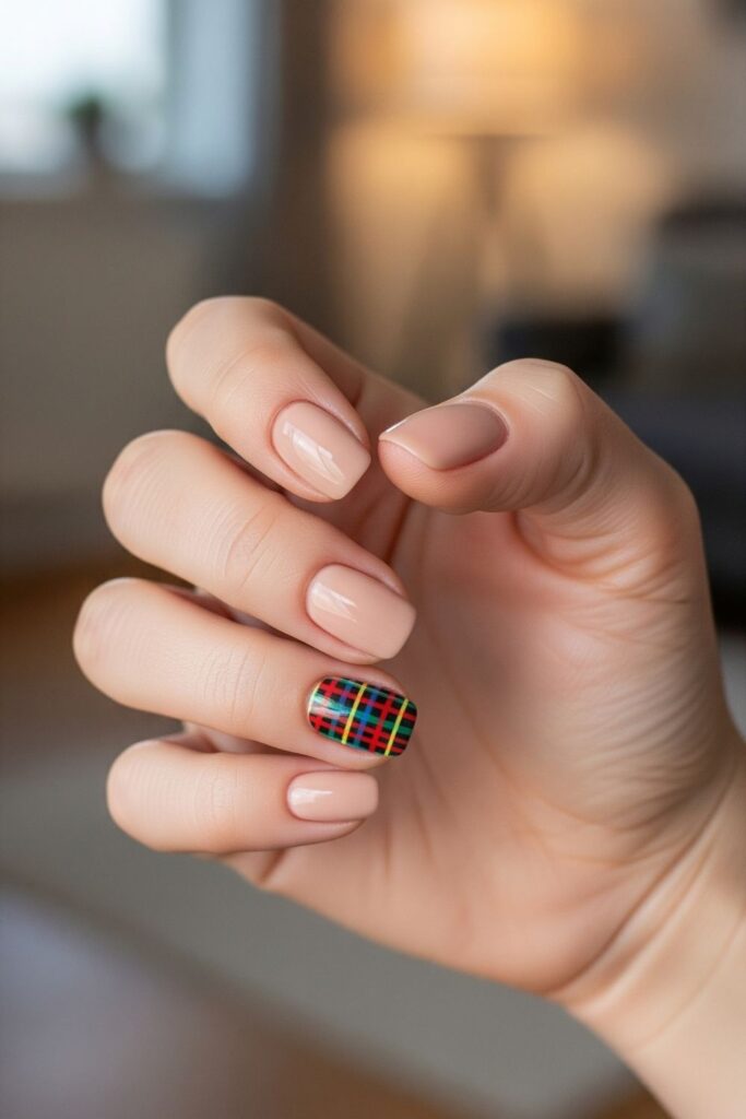 Plaid Accent Nails