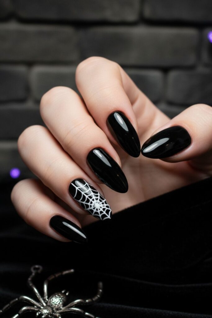 Classic Spiderweb Nails